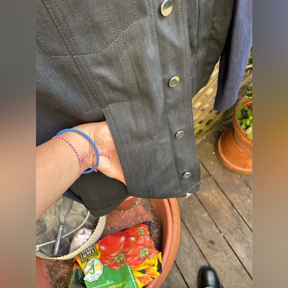 Marc Jacobs Trucker Jacket, dk blue denim bodice w/Mediu Blue Twill Sleeves Med. - Picture 6 of 13